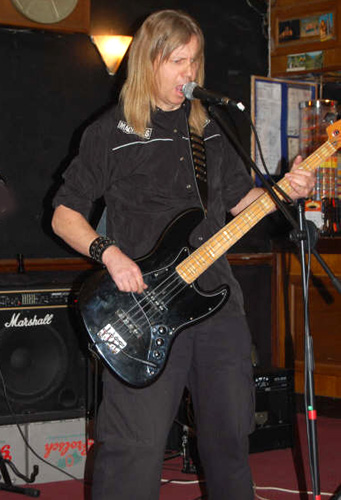 The Machines - Live at Esquires (Danny's Bar), Bedford - 12.04.08