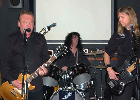 The Machines - Live at Esquires (Danny's Bar), Bedford - 12.04.08