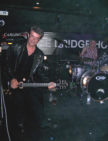 Manufactured Romance - Live at The BridgeHouse 2, Canning Town, London - 03.08.08