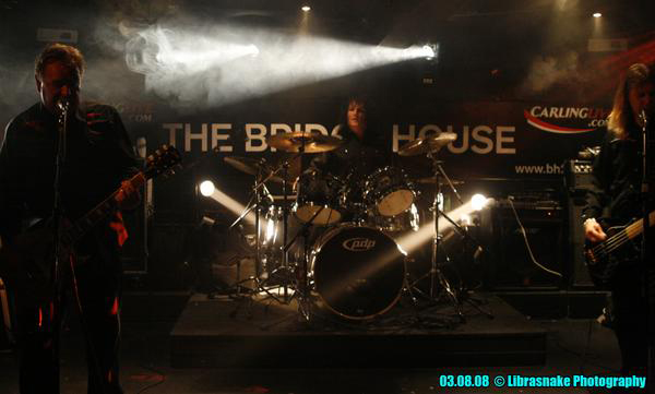 The Machines - Live at The BridgeHouse 2, Canning Town, London - 03.08.08