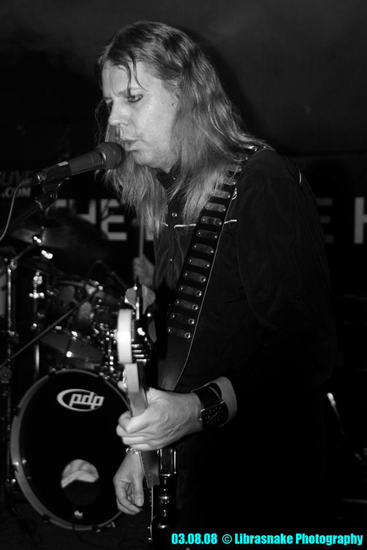 The Machines - Live at The BridgeHouse 2, Canning Town, London - 03.08.08