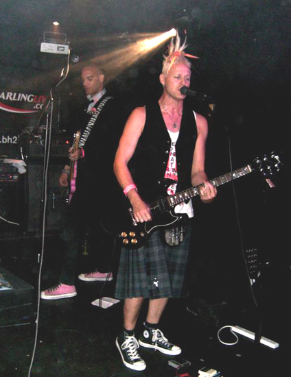 The Duel - Live at The BridgeHouse 2, Canning Town, London - 03.08.08