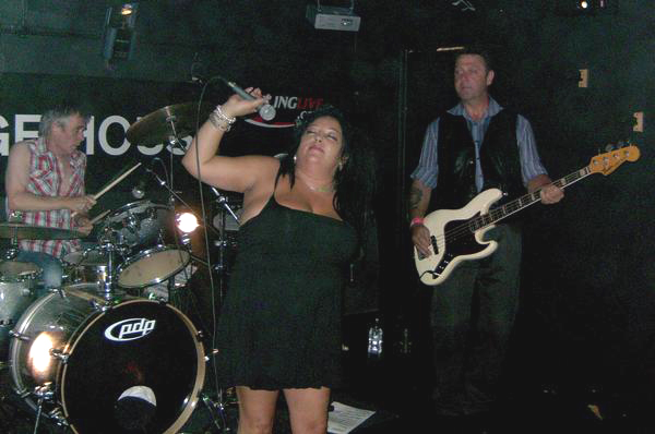 Manufactured Romance - Live at The BridgeHouse 2, Canning Town, London - 03.08.08