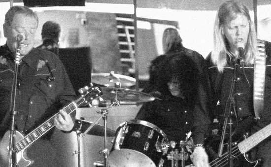 The Machines - Live at Lennons Bar - Great Dunmow, Essex - 19.07.08 