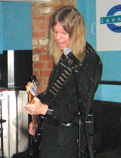 The Machines - Live at Lennons Bar - Great Dunmow, Essex - 19.07.08 