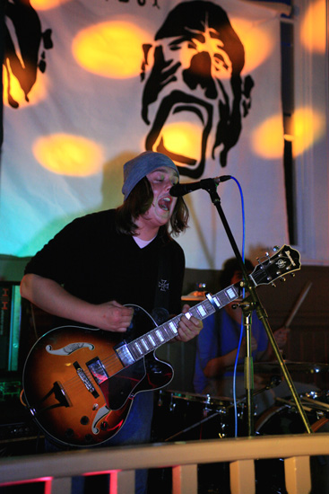 Kingdom Waits - Live at The Old Ticket Hall, Windsor - 26.07.08