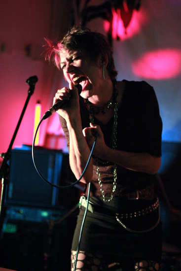Girls on Top - Live at The Old Ticket Hall, Windsor - 26.07.08