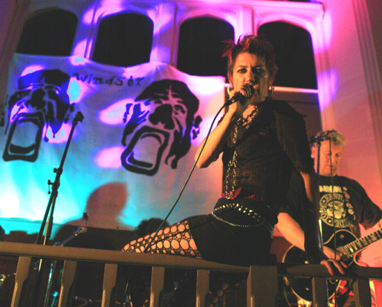 Girls on Top - Live at The Old Ticket Hall, Windsor - 26.07.08