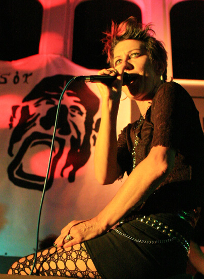 Girls on Top - Live at The Old Ticket Hall, Windsor - 26.07.08