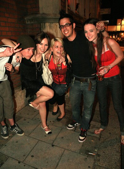The Machines + Kingdom Waits + Girls on Top + London - Live at The Old Ticket Hall, Windsor - 26.07.08