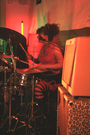 Girls on Top - Live at The Old Ticket Hall, Windsor - 26.07.08