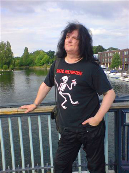 The Machines - Live at The Old Ticket Hall, Windsor - 26.07.08 - Steve Machine in Windsor