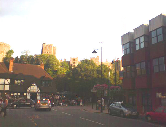 The Machines + Kingdom Waits + Girls on Top + London - Live at The Old Ticket Hall, Windsor - 26.07.08 - Windsor Castle in the distance