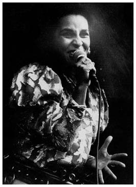 The Cherry Bombz - Live at The Reading Festival - 24.08.86 